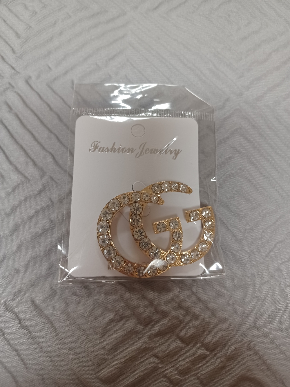 Brand New Fashion Jewelry Gold-Tone Crystal Brooch Pin